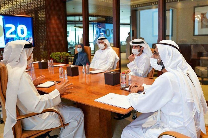 El jeque Mohammed durante la reunión de este lunes con el ministro de Economía de EAU. (WAM)