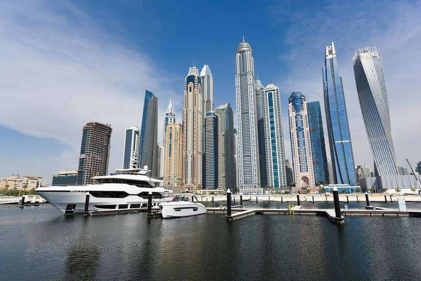 Llegan los primeros barcos a Dubai Harbour.