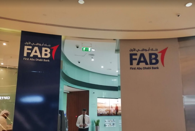Una oficina del banco FAB en Abu Dhabi. (EL CORREO)
