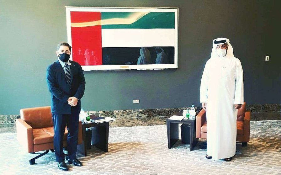 Manuel Muñiz, con el ministro de Estado de Diplomacia Económica de EAU y presidente de Abu Dhabi Global Market. Ahmed Ali Al Sayegh. (Cedida)