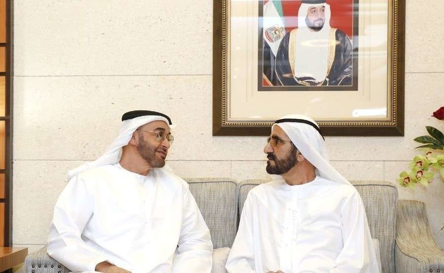El gobernante de Dubai y el príncipe heredero de Abu Dhabi durante el encuentro.
