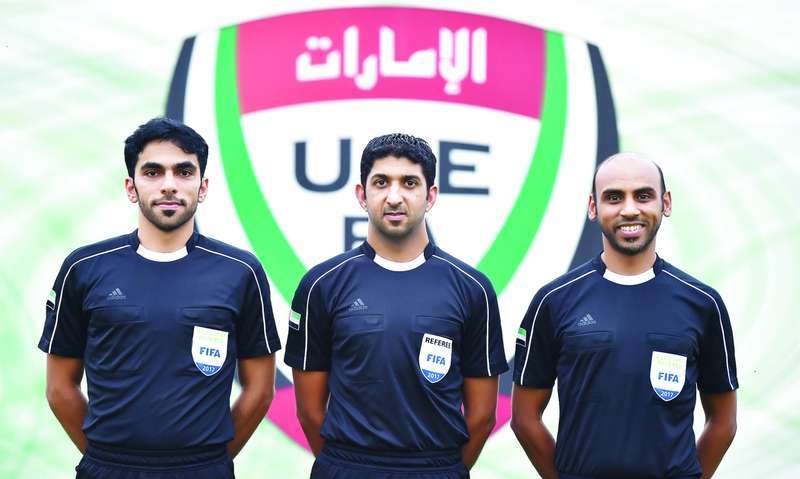 El equipo arbitral emiratí que pitará la semifinal de la Copa Mundial de Clubes de la FIFA.