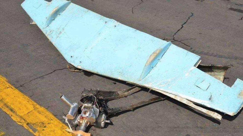 Restos de un dron explosivo en territorio saudí. (Al Arabiya)
