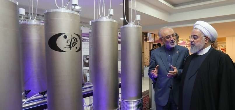 El presidente de Irán en una planta nuclear. (Twitter)