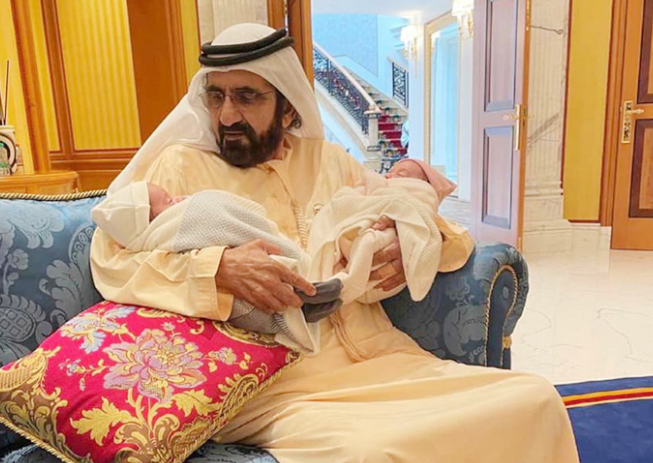 el gobernante de Dubai con los hijos del jeque Hamdan. (Redes sociales)