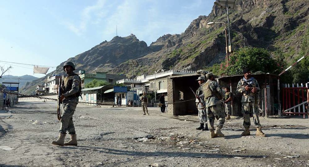En la foto de AFP, la frontera de Pakistán con Afganistán, hoy en estado de laerta máxima. 