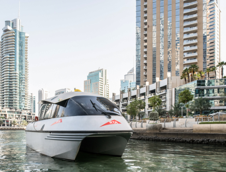 Un transporte marítimo en el emirato. (Dubai Media Öffice)