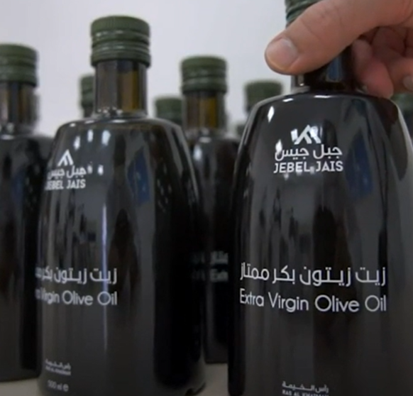 Una imagen del aceite de oliva producido en Jebel Jais.