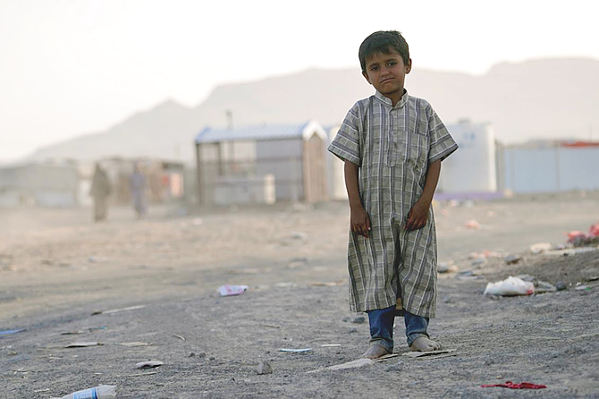 En la imagen de Nabeel al-Awzari, profesional de agencia Reuters, un niño en la gobernación de Marib en Yemen.