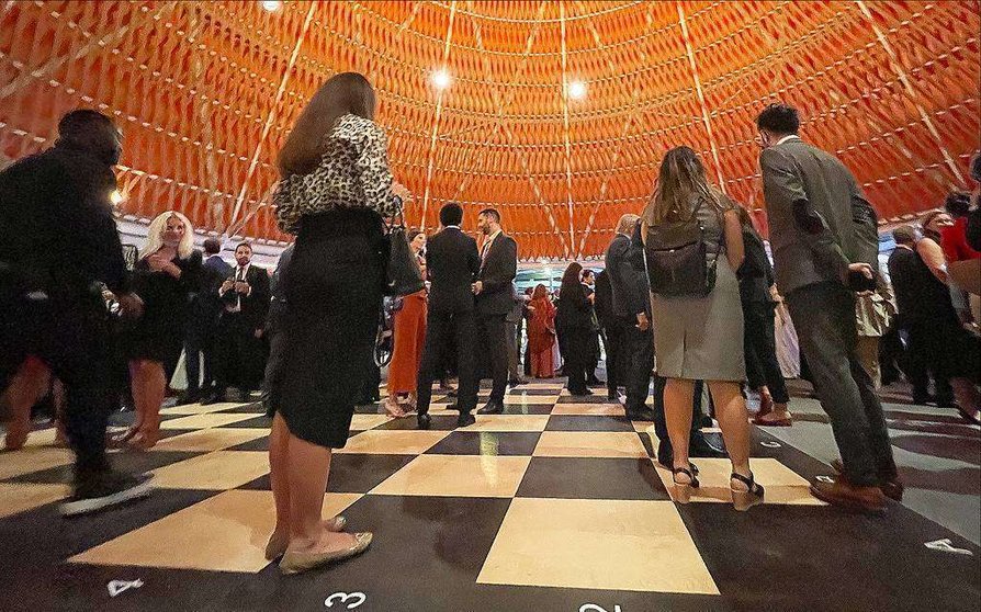 Las mujeres, que en la imagen aparecen en un acto en el Pabellón de España, tienen una destacada presencia en Expo 2020 Dubai. (EL CORREO)