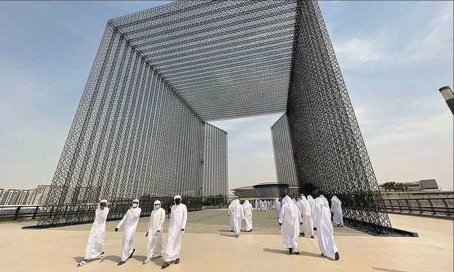 Musulmanes en el acceso a Expo 2020 Dubai. (EL CORREO)