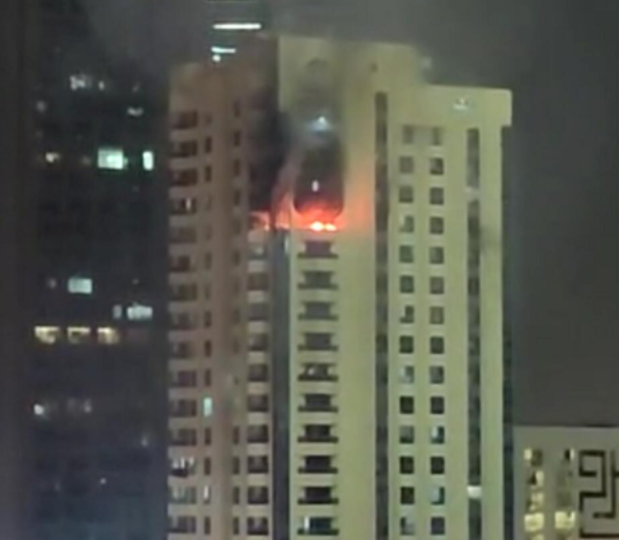 Una captura de un vídeo del fuego difundido en redes sociales.