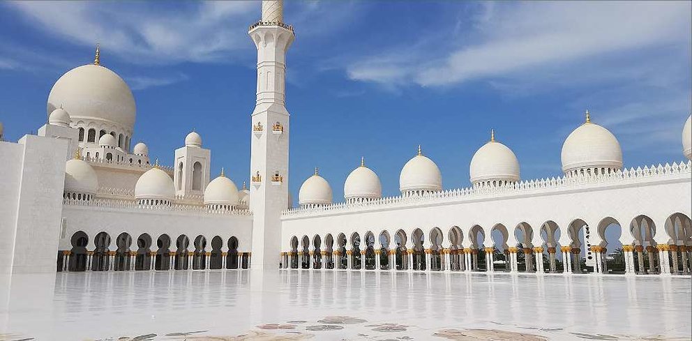 La gran Mezquita del Sheij Zayed en Abu Dhabi. (A. Moreno)
