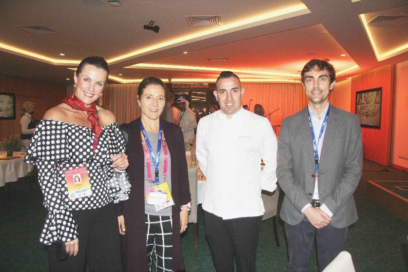 De izquierda a derecha, Olga Miragaya, Manuela García, el chef Marco Antonio y Héctor Salvador. (@ExpoSpain2020)