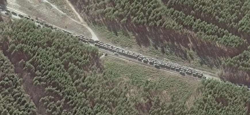 Imágenes de satélite del enorme convoy ruso que avanza hacia Kiev. (Twitter)
