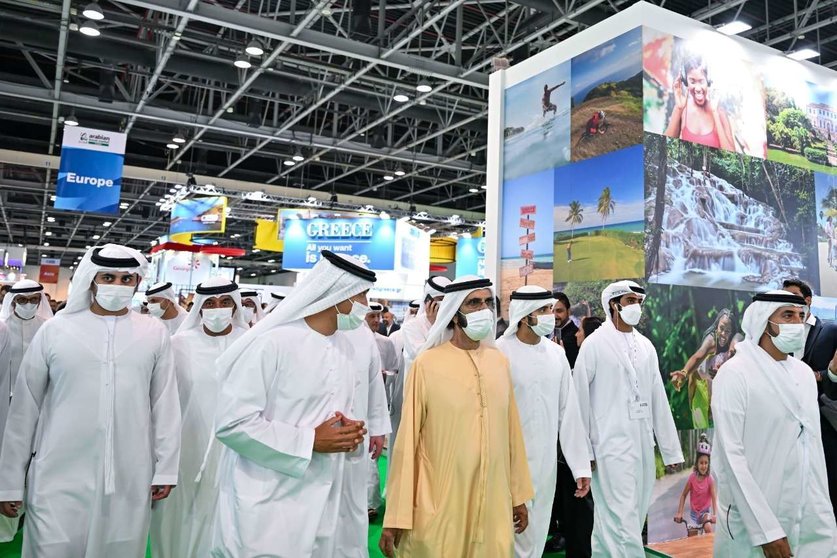 El gobernante de Dubai recorre el Arabian Travel 2022. (Twitter)