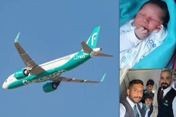 Bebé nacido a bordo de un vuelo de Flynas. (Saudi Gazette)