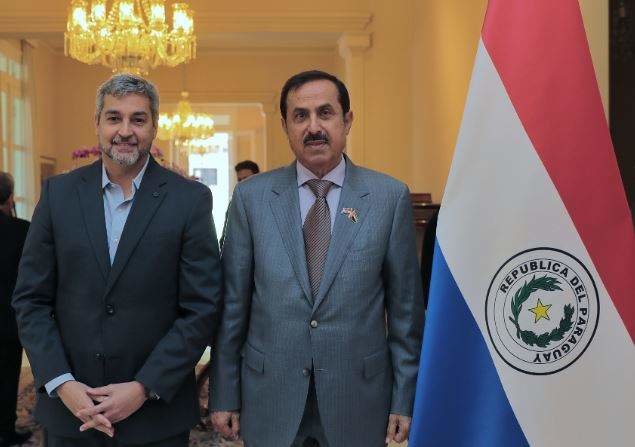 El presidente de Paraguay y el presidente emiratí del FNC. (WAM)