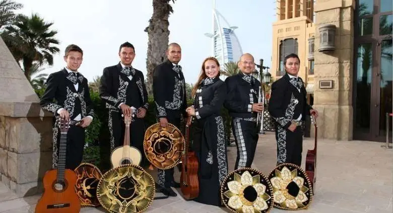 El grupo residente latino Mariachi actuar&aacute; durante la fiesta. Foto: El Correo.