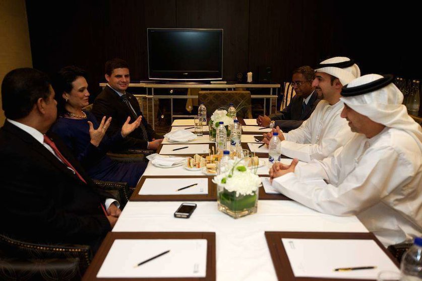 Reunión de la Vicepresidenta de Panamá y el Cónsul General del país en Dubai con responsables de Emirates Airlines / Foto: Cedida por el Consulado de Panamá