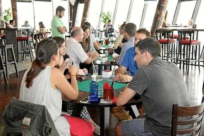 Las parejas participantes, en plena competición.