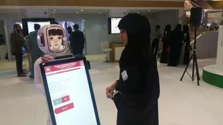 13 robots atenderán los visados en aeropuertos de Dubai.