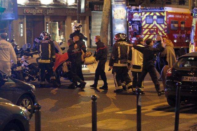 Las imágenes muestran el terror dejado por ISIS en Paris.
