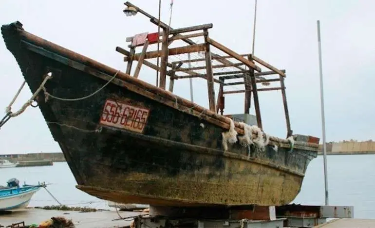 Una imagen de uno de los barcos fantasmas de Japón.