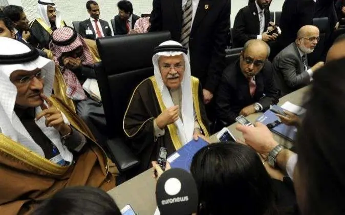 El ministro de Petróleo saudita durante la reunión de la OPEP.