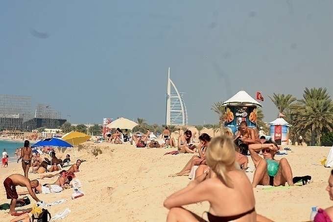 Una imagen de la playa de Jumeirah Beach Residence en Dubai.
