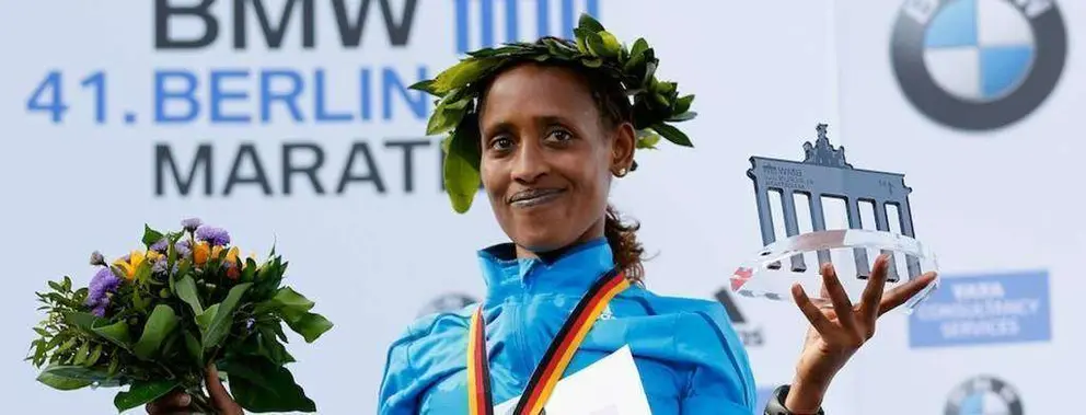 Tirfi Tsegaye en la Maratón de Berlín.