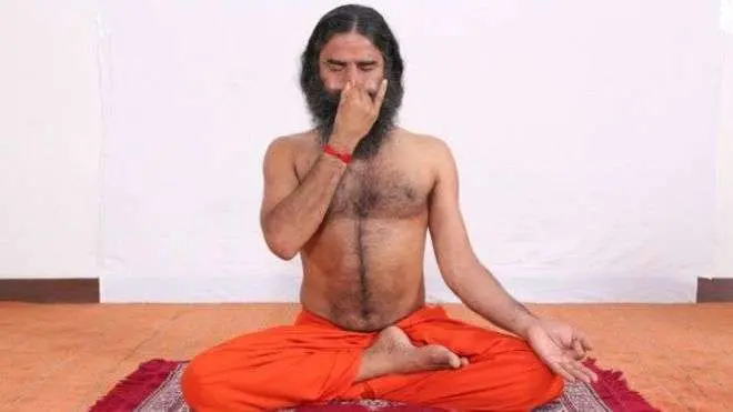 Baba Ramdev es muy conocido por sus apariciones televisivas. (Patanjali Yogpeeth)