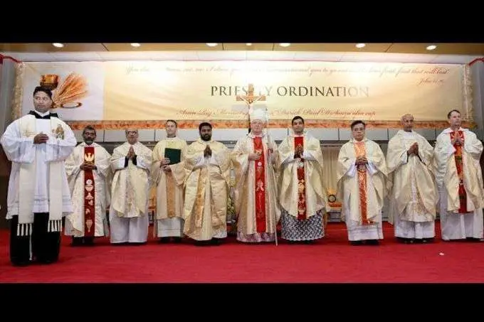 Una imagen de la Ordenación en la Catedral de St Joseph's de Abu Dhabi.