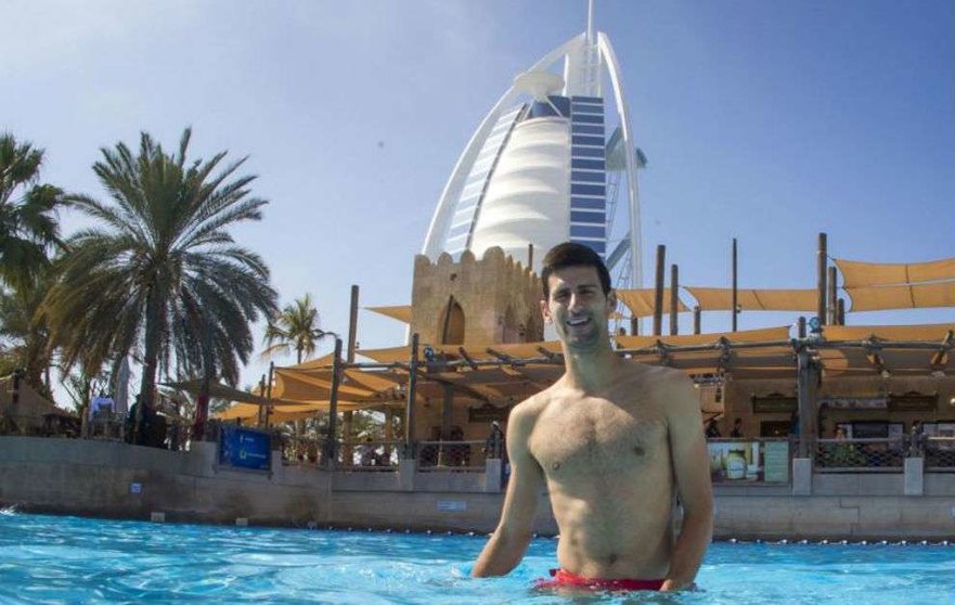 Djokovic en el Wild Wadi Waterpark de Dubai. (Redes sociales)