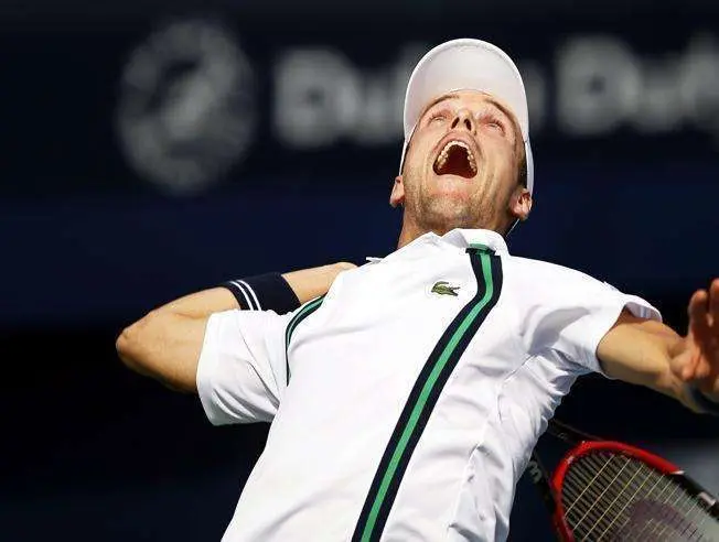 Roberto Bautista gana su primer partido en Dubai.