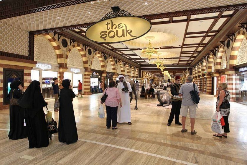 Dubai Mall, la mayor área de compras de Emiratos Árabes Unidos. 