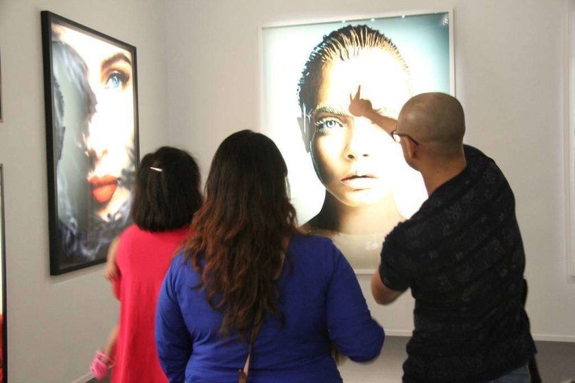 Exposición del fotógrafo peruano Mario Testino en Dubai Design District. (EL CORREO)