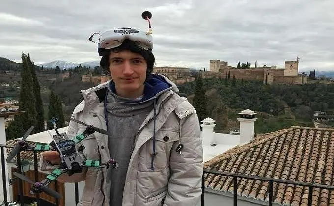 Andrés Aguilera Morillas, el granadino que participará en la World Drone Prix en Dubai 