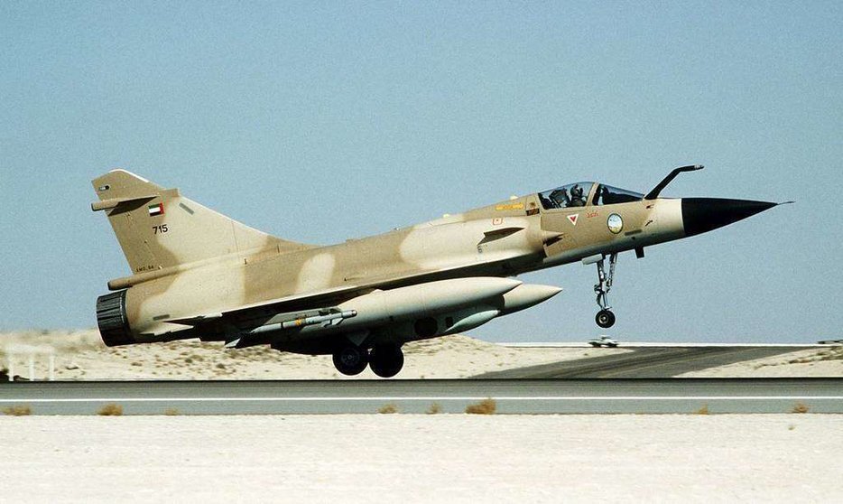 Imagen de un avión de combate de las tropas de Emiratos.