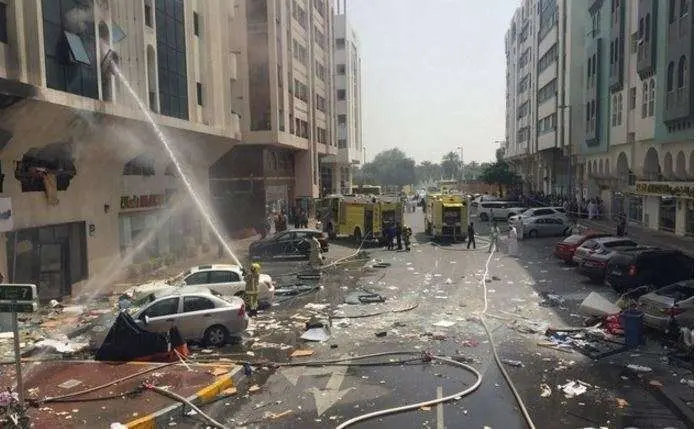 Estado de la calle después de la explosión de la bombona de butano.