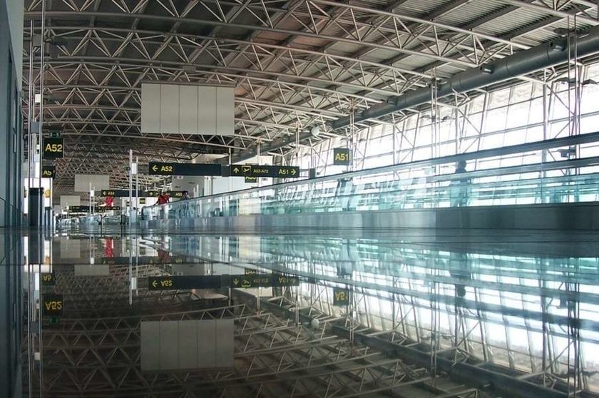 El aeropuerto de Bruselas abrió al tráfico sus instalaciones.