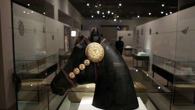 Exposición sobre el pasado de Sharjah en el Museo Arqueológico de Madrid. (Efe)