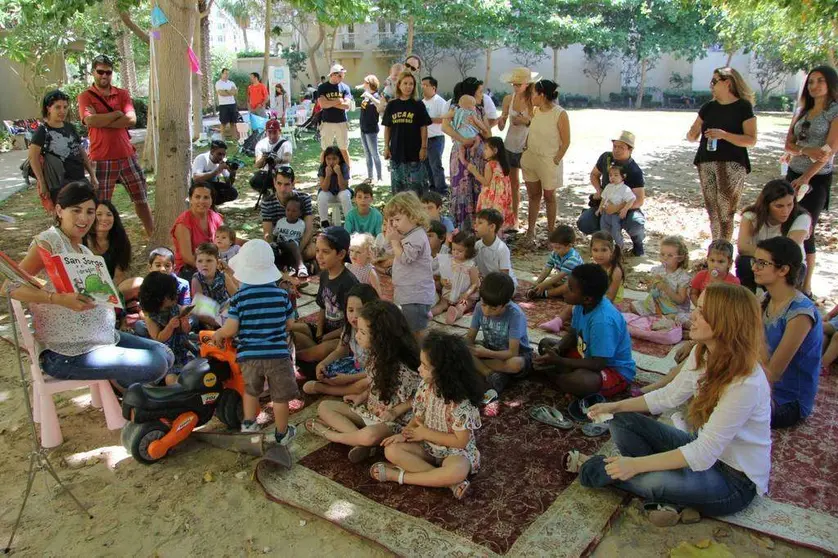 Durante el evento se leyó el libro Sant Jordi y el drágon. (E.C.)