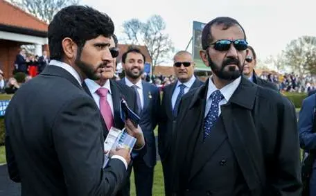 El gobernador de Dubai y el príncipe heredero en el hipódromo de Newmarket.