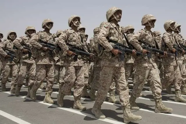 Desfile de las Fuerzas Armadas con motivo del 40 aniversario de la unificación militar.