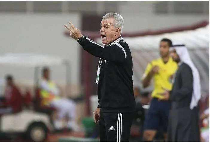 Javier Aguirre durante un partido de esta temporada.