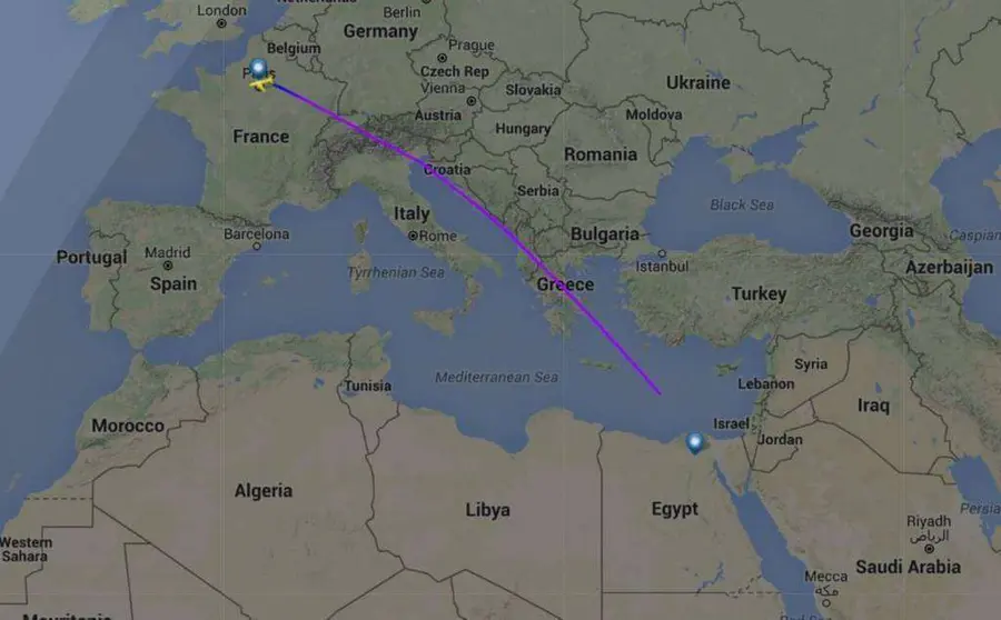 Ruta del avión de Egyptair, desparecido a unos 50 kilómetros de la costa de Egipto.