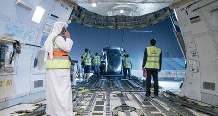 El solar Impulse 2 partió de Abu Dhabi para dar la vuelta al mundo.