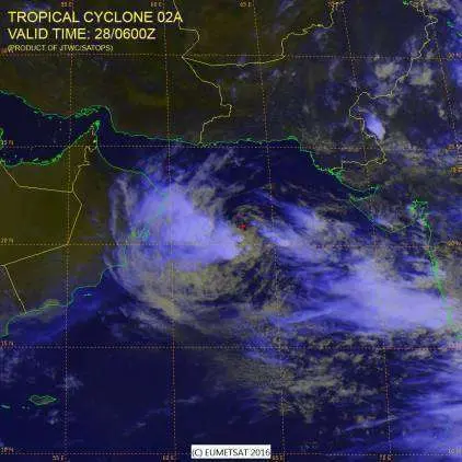 Imagen del satélite del ciclón cerca de la costa de Omán.