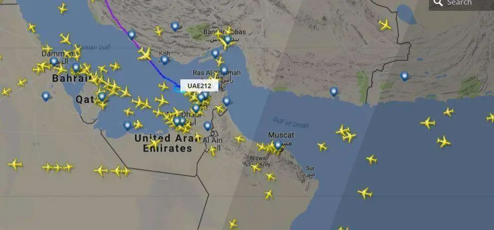 Captura del sitio Flightradar24.com a las 18.50 horas del aeropuerto de Dubai.